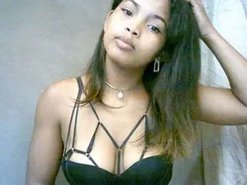 Bongacams Watch Live Sex Cams of BelliBellaha