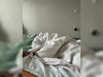Bongacams Live Sex Cam of kisssssesmee