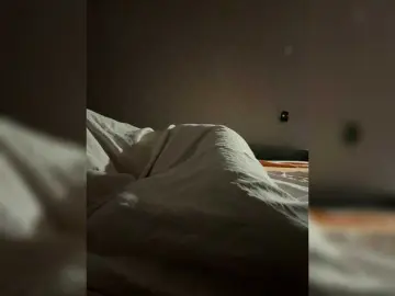 Bongacams Free Porn Cam of kisssssesmee
