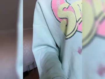 Bongacams Free Porn Cam of kisssssesmee