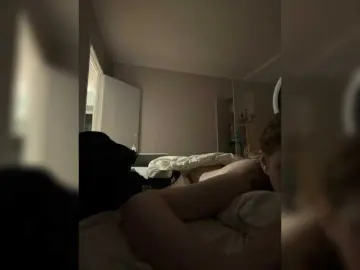 Bongacams Sex Cam of kisssssesmee