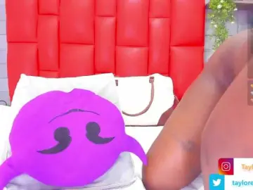 Bongacams Live Porn of taylorr-evans