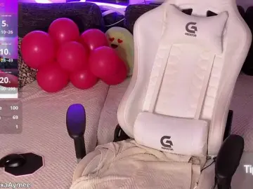 Bongacams Free Live Porn of AlexaAimee