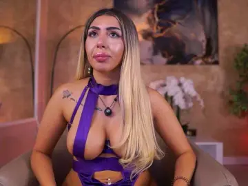 Bongacams Watch Live Sex Cams of LucyyRosse