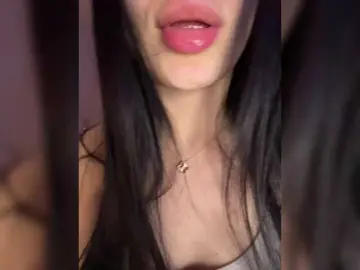 Bongacams Free Porn Cam of -little--minxxx-