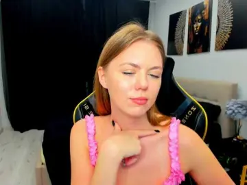 Bongacams Watch Live Sex Cams of Strawberrye