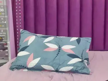 Bongacams Watch Live Sex Cams of littleapril