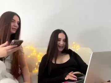 Bongacams Free Live Porn of party-girls