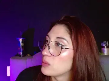 Bongacams Adult Video Chat of Red-moonn
