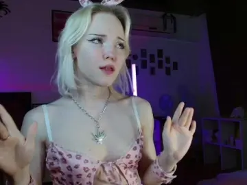 Bongacams Watch Live Sex Cams of EvianLui