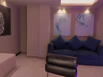 Bongacams Free Porn Cam of MiaLaurence