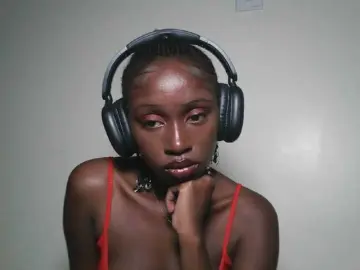 Bongacams Free Live Porn of Sexxytrinityy