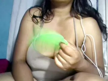 Bongacams Watch Live Sex Cams of MIRANDAW