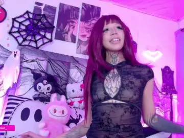 Bongacams Watch Live Sex Cams of Maddieash
