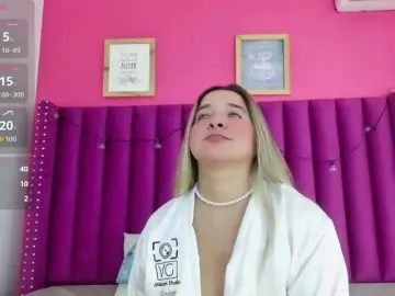 Bongacams Adult Video Chat of collegepawglovedaddy