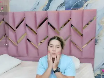 Bongacams Nude Webcam of collegepawglovedaddy