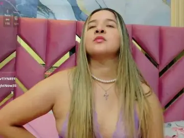 Bongacams Watch Live Sex Cams of collegepawglovedaddy