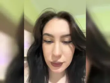 Bongacams Adult Webcams of CurvyWoman-