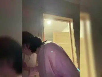 Bongacams Adult Webcam of CurvyWoman-