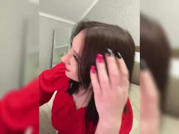 Bongacams Sex Cam of CurvyWoman-