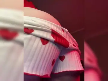 Bongacams Live Porn of CurvyWoman-