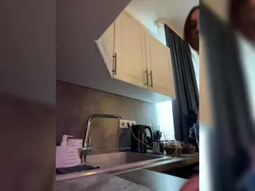 Bongacams Adult Webcam of CurvyWoman-