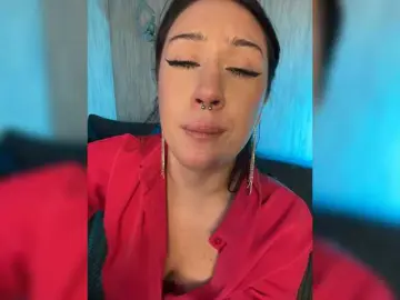 Bongacams Adult Webcam of CurvyWoman-