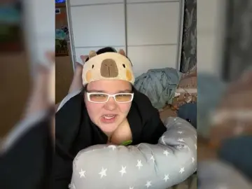 Bongacams Private Sex Chat of cute2girlscam