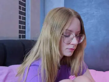 Bongacams Watch Live Sex Cams of edlin-gail