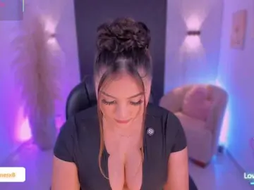 Bongacams Watch Live Sex Cams of IvyJones1