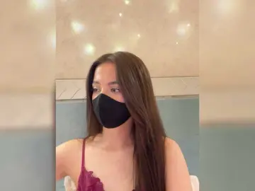 Bongacams Nude Webcam of KissMec