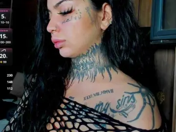 Bongacams Adult Video Chat of CreamyInk