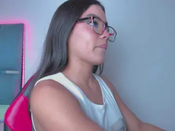 Bongacams Watch Live Sex Cams of crazybaby-squirt