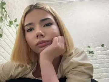 Bongacams Watch Live Sex Cams of KeeshaSouthard
