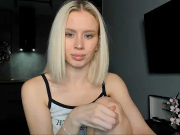 Bongacams Nude Webcam of Sunlovv