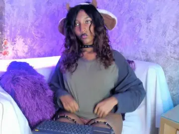 Bongacams Free Live Porn of ElarisBlake
