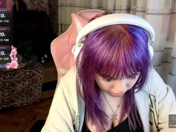 Bongacams Watch Live Sex Cams of LovelyKristi