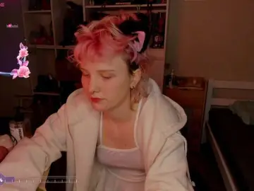 Bongacams Nude Webcam of Cool-Love