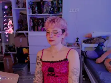 Bongacams Best Webcam of Cool-Love