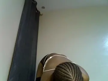 Bongacams Nude Webcam of Candybaiby