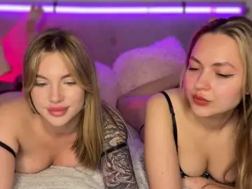 Bongacams Free Porn Cam of VelvetTwins
