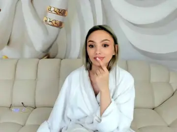 Bongacams Best live sex cam show of HaleySweet18