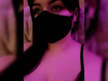 Bongacams Free Porn Cam of YennSI