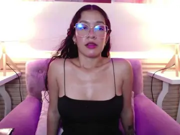 Bongacams Nude Webcam of GagingBriana