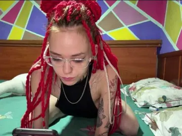 Bongacams Adult Webcam of KuklaBraatz