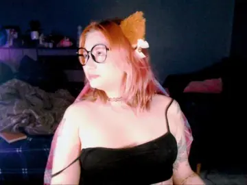 Bongacams Watch Live Sex Cams of mymoonstar