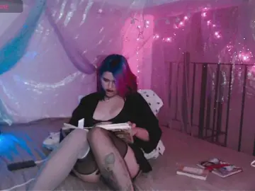 Bongacams Watch Live Sex Cams of mymoonstar