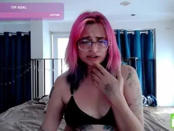 Bongacams Watch Live Sex Cams of mymoonstar