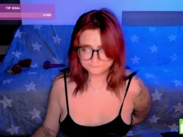 Bongacams Watch Live Sex Cams of mymoonstar