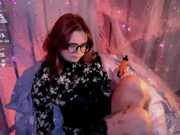 Bongacams Nude Webcam of mymoonstar